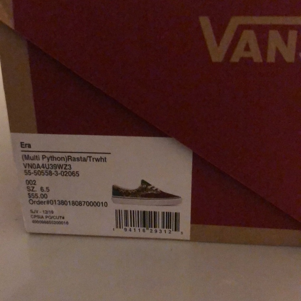 Vans - Picture 4 of 4